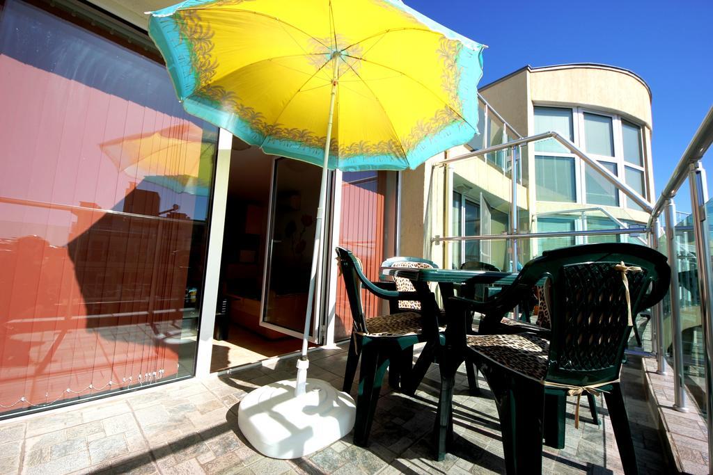 Julia Family - Menada Apartments Sunny Beach Quarto foto